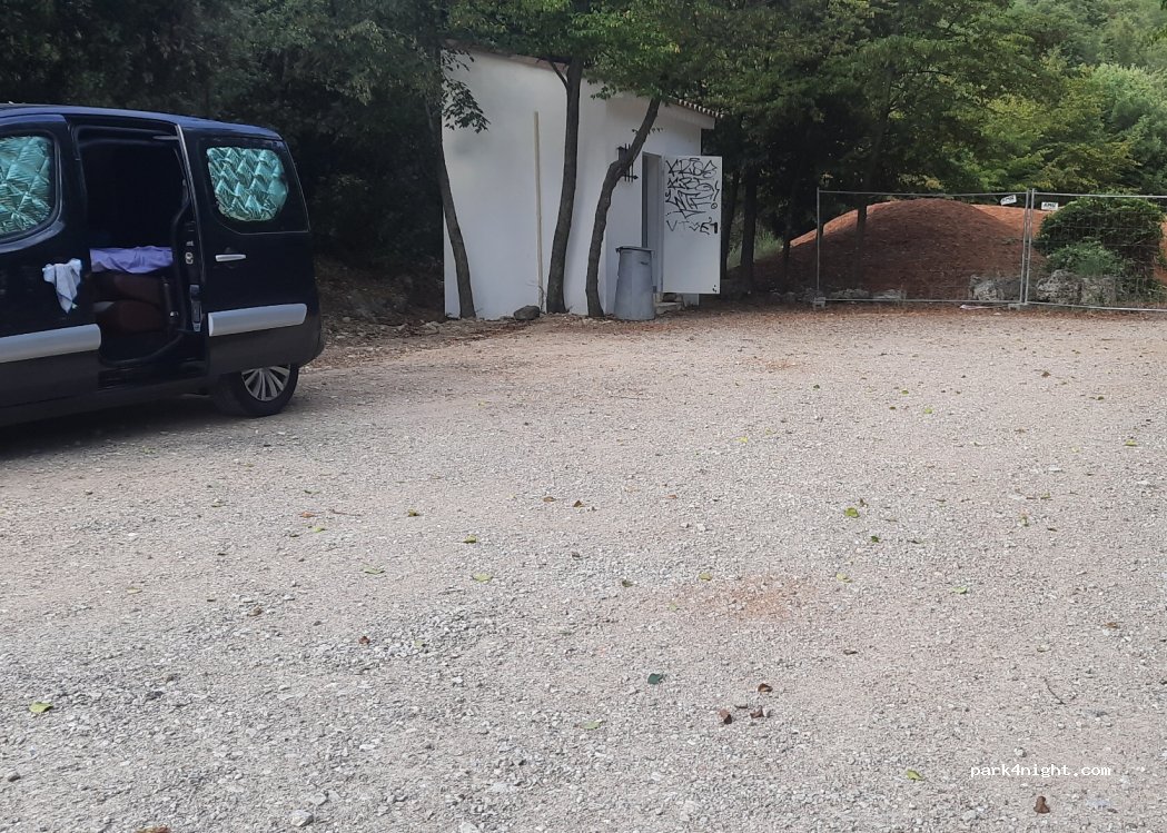 (06440) Peille - 108 Route de Saint-Martin de Peille — foto 3