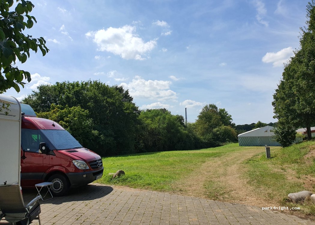 Wohnmobilstellplatz Neckarwestheim — foto 4