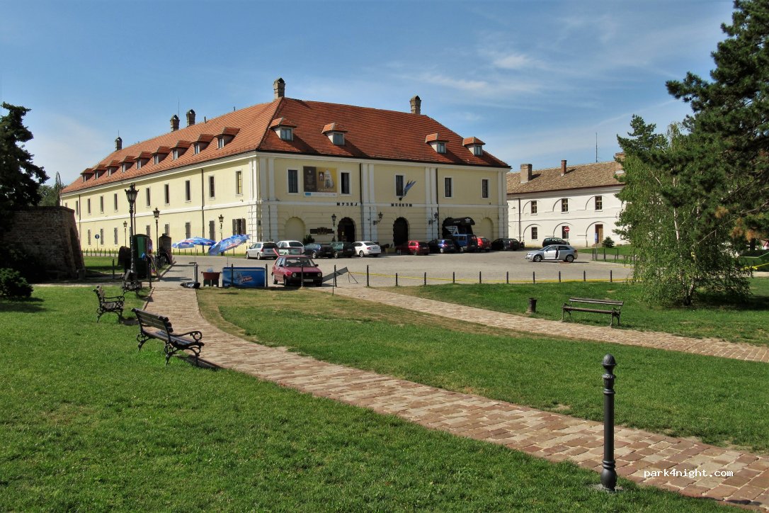() Petrovaradin - 6 Preradovićeva — foto