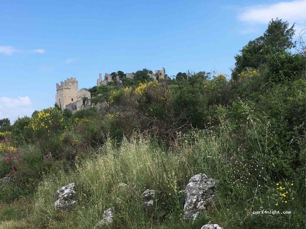 (06390) Châteauneuf-Villevieille - Route des Chevaliers de Malte — foto 3