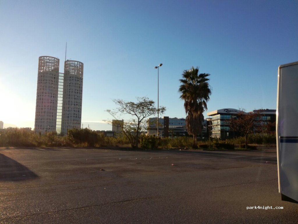 (11379) Los Barrios - Calle Brújula — foto 3