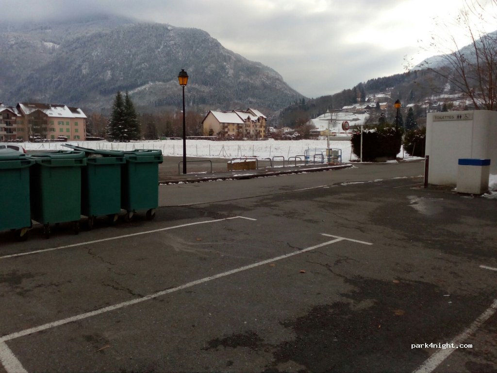(74800) Saint-Pierre-en-Faucigny - 30 Place de l'Église — foto 2