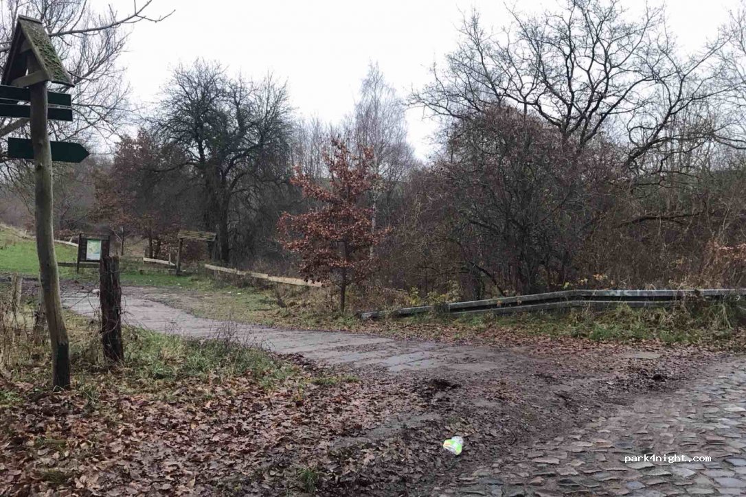 (17033) Neubrandenburg - 12 Zirzower Straße — foto