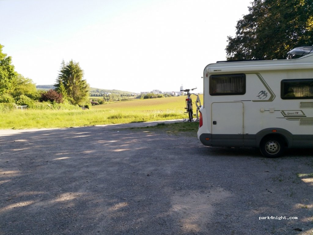Wanderparkplatz Reutweg — foto 3