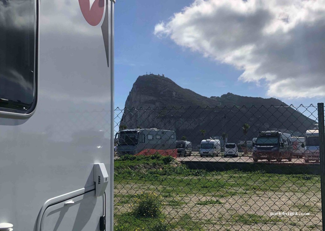 Area de Autocaravanas Alcaidesa Marina — foto 5