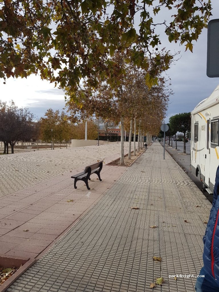 (30510) Yecla - 23 Avenida Feria — foto