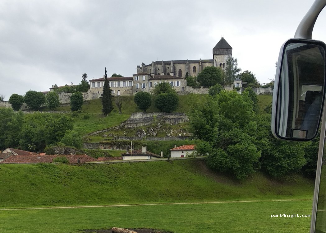 (31510) Saint-Bertrand-de-Comminges - 149 La ville — foto 4