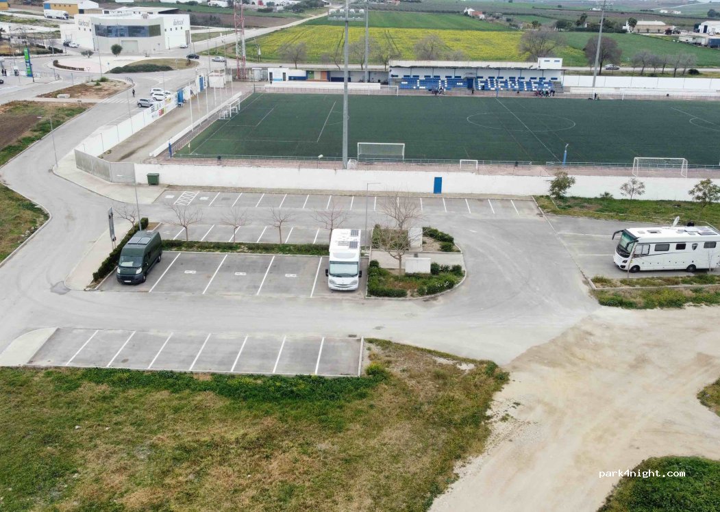 Área Autocaravanas de Fuentes de Andalucía — foto 2