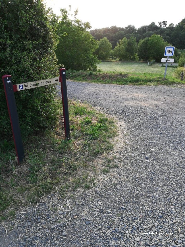 (72300) Solesmes - 5000 Route de Sablé — foto