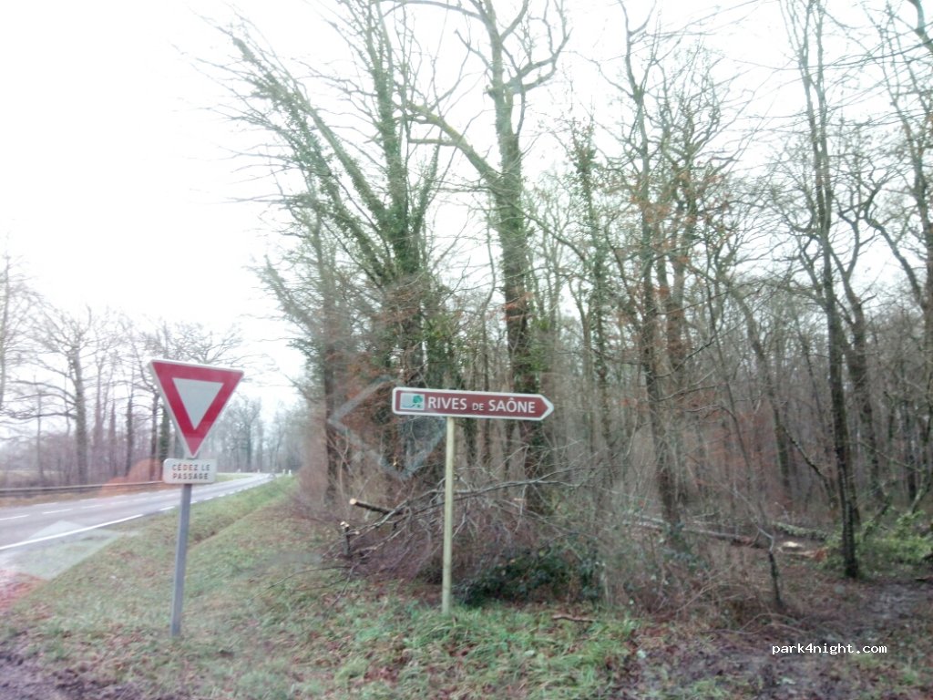 (70180) Membrey - Unnamed Road — foto