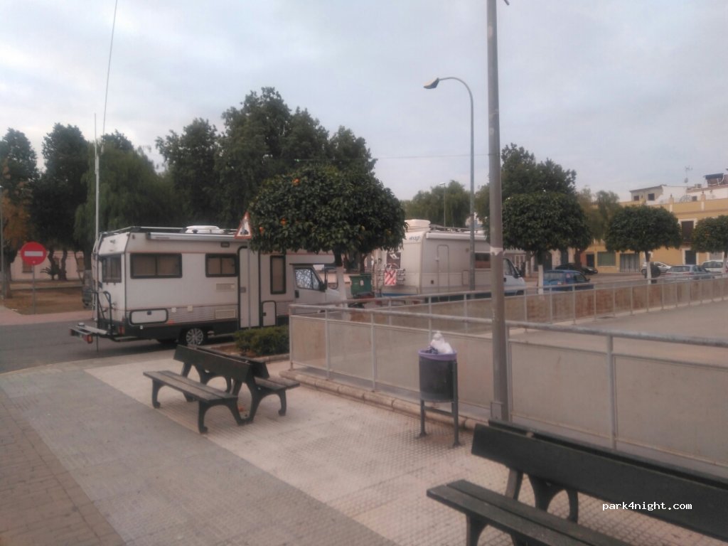 (41310) Brenes - 37 Calle Pablo Neruda — foto 4