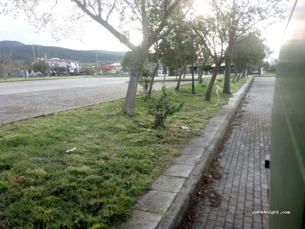 (590 31) Vergina - Unnamed Road — foto