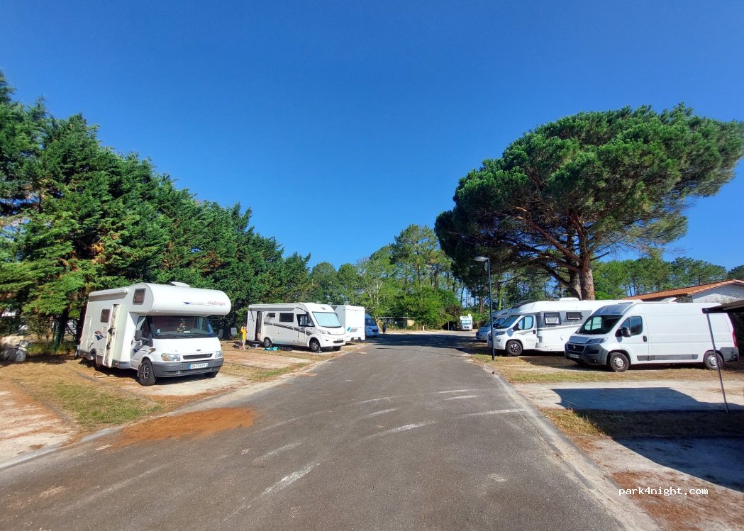 Aire de Camping Car du Lac de Cazaux — foto 4
