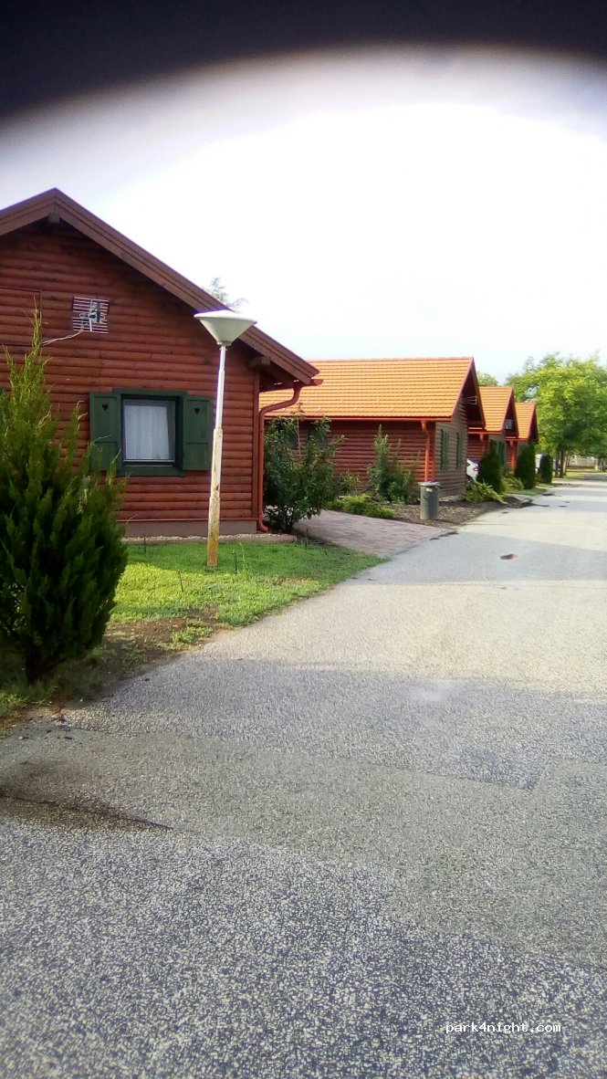 Cserkeszőlő kemping — foto 2