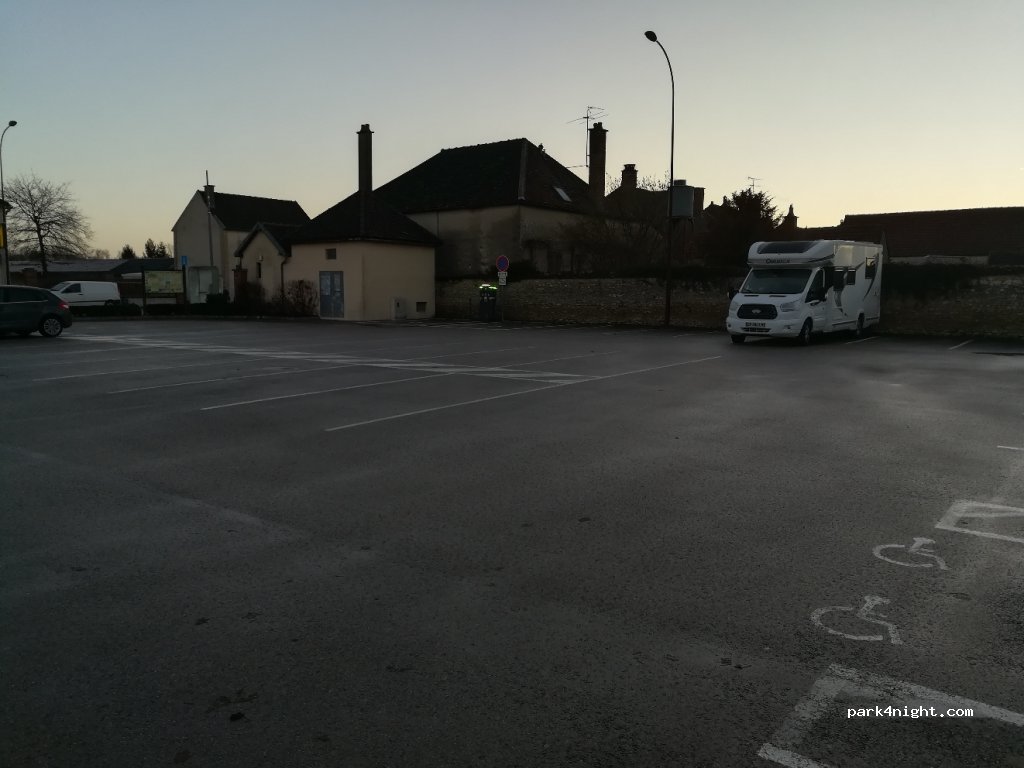 (10260) Saint-Parres-lès-Vaudes - 2 Rue Sainte-Catherine — foto