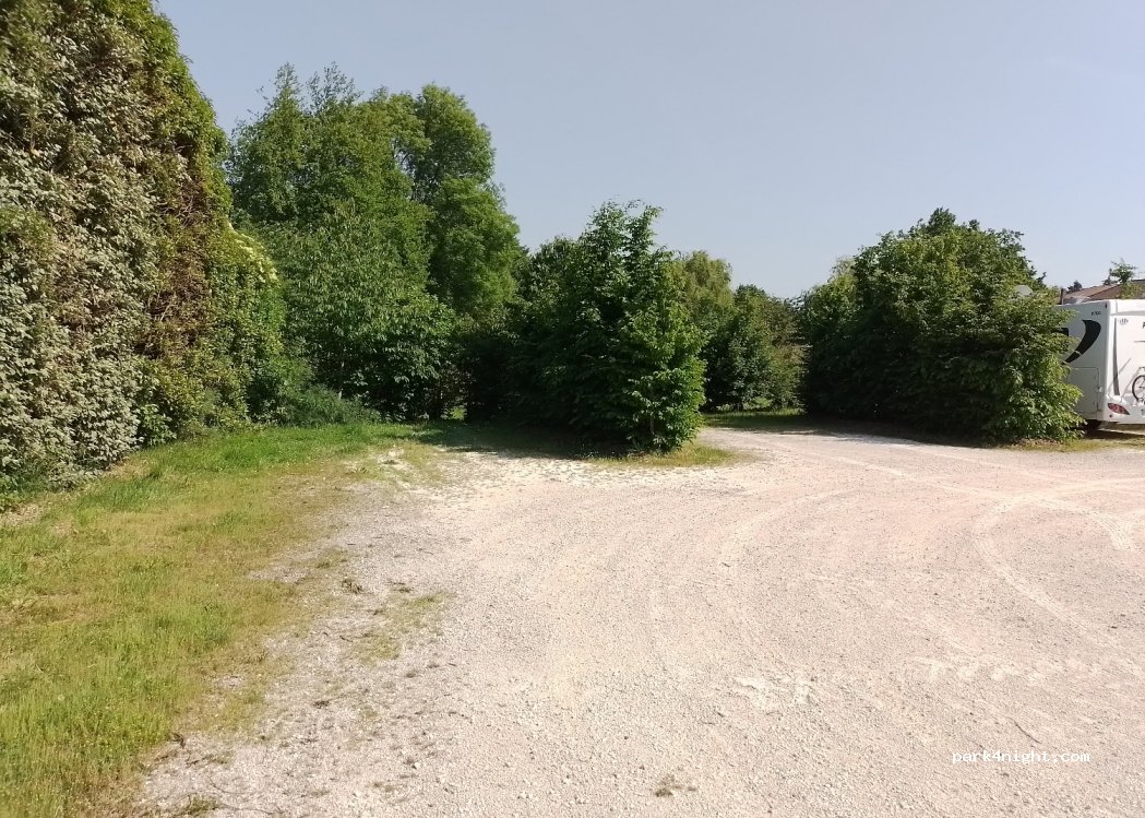 (16350) Champagne-Mouton - 7 Rue de la Ressource — foto 3