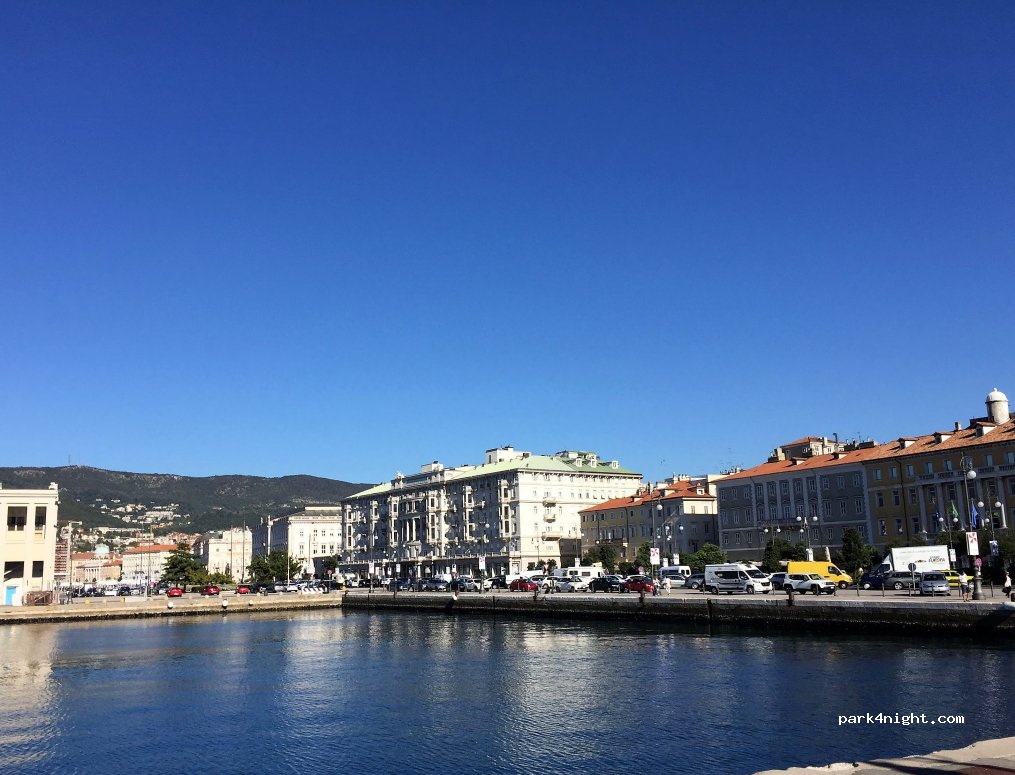 (34123) Trieste - Riva del Mandracchio — foto 2