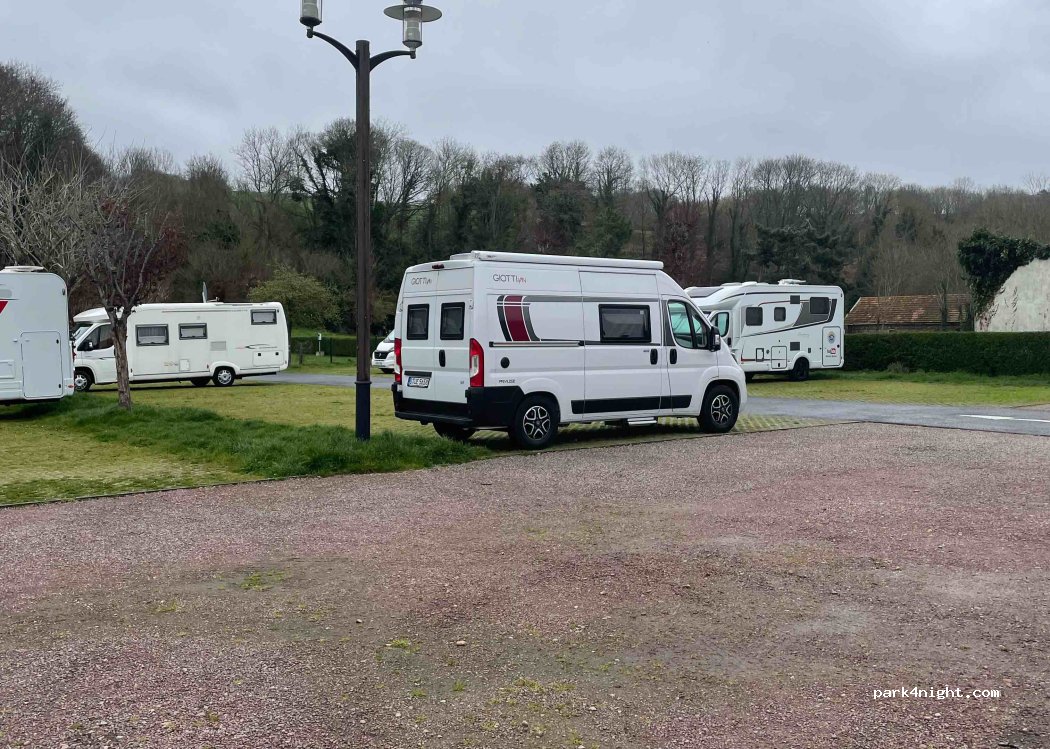(76790) Étretat - 73 Rue Guy de Maupassant — foto