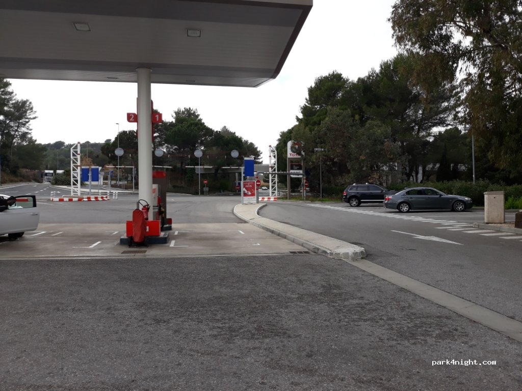 (06250) Mougins - La Provençale — foto