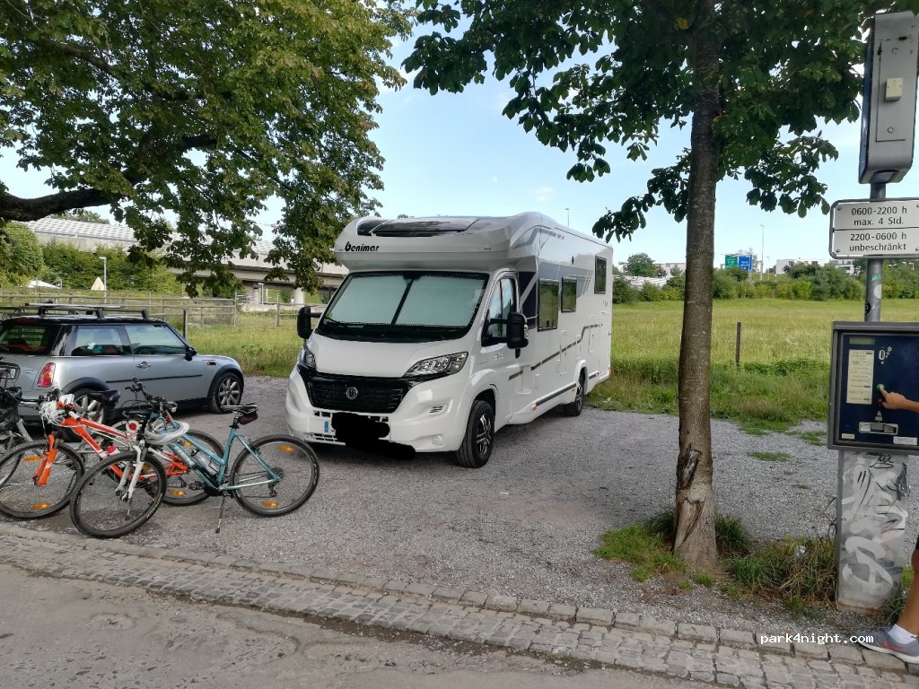 (8002) Zürich - 20 Gfellstrasse — foto
