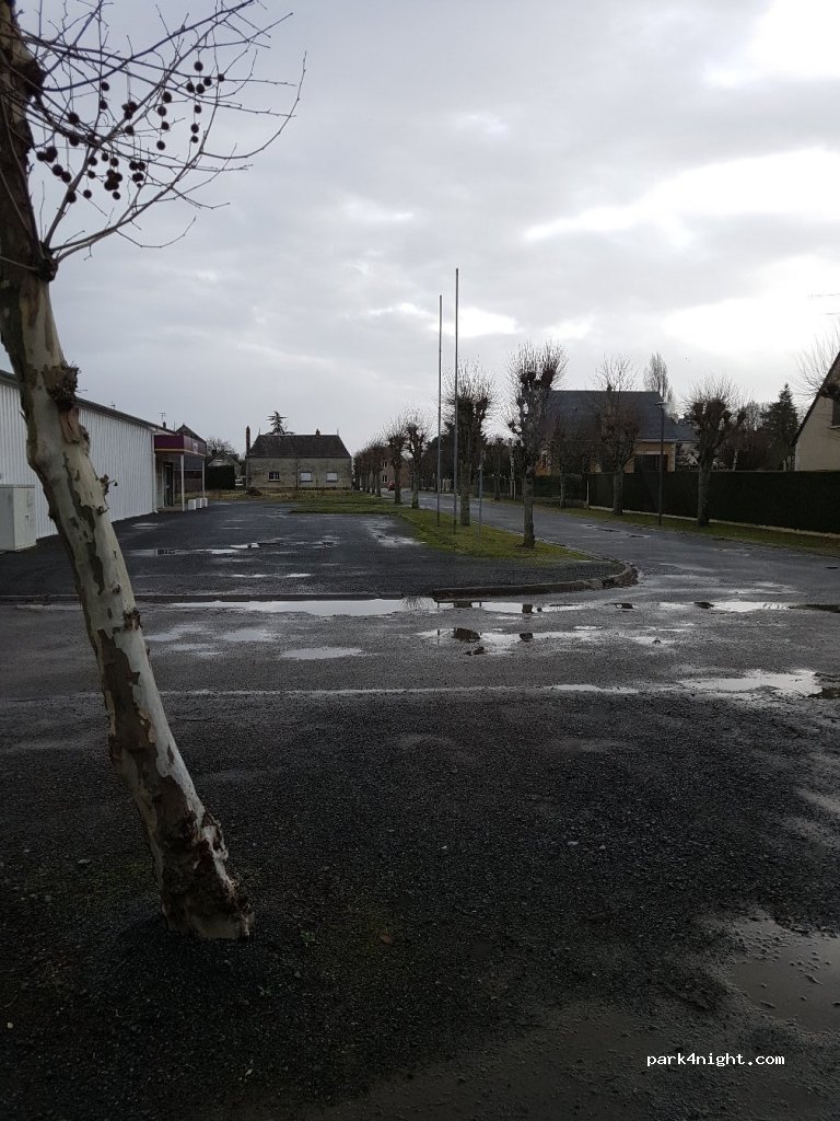 (49350) Les Rosiers-sur-Loire - Rue du Cimetière — foto 2