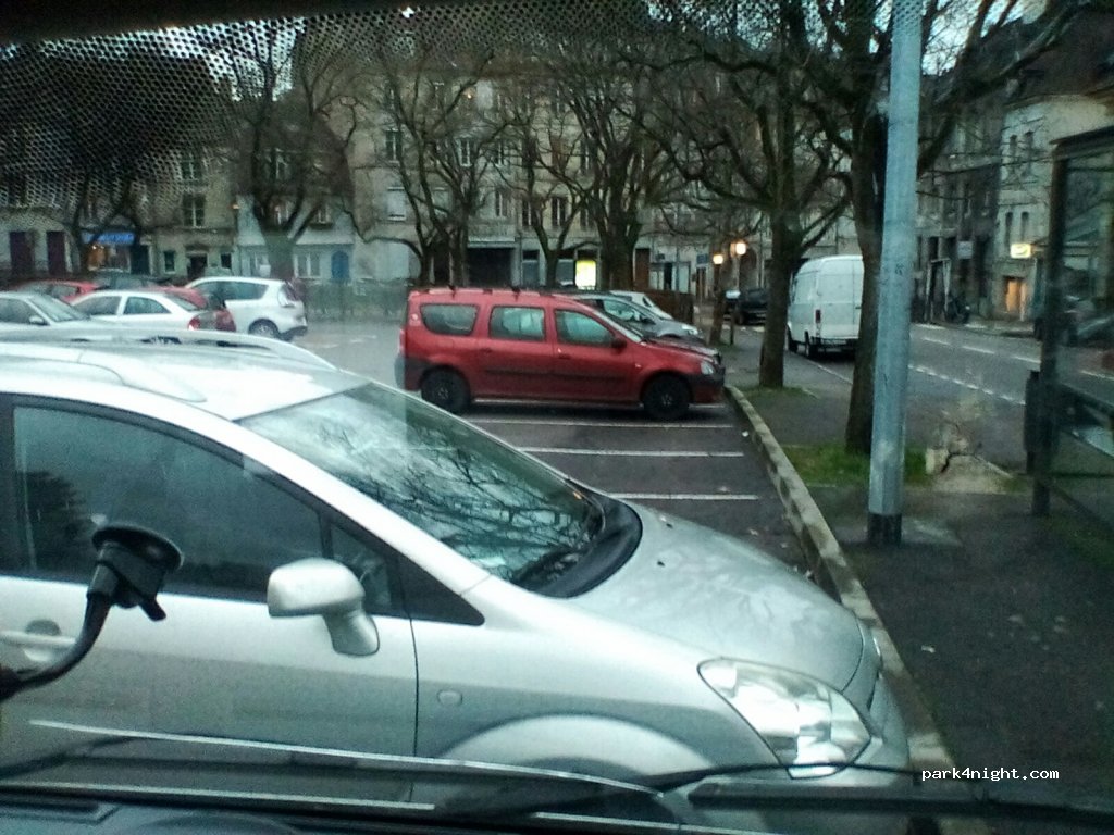 (25000) Besançon - 115 Rue Battant — foto