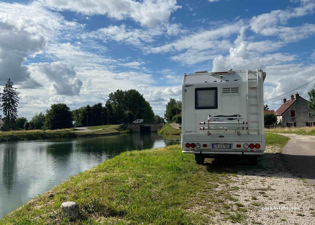 (21110) Longecourt-en-Plaine - 3 Chemin de Halage — foto 2