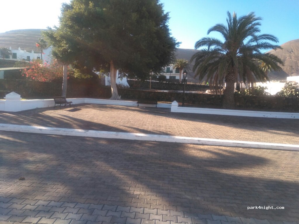(35570) Yaiza - 12 Calle el Volcán de Yaiza — foto 2