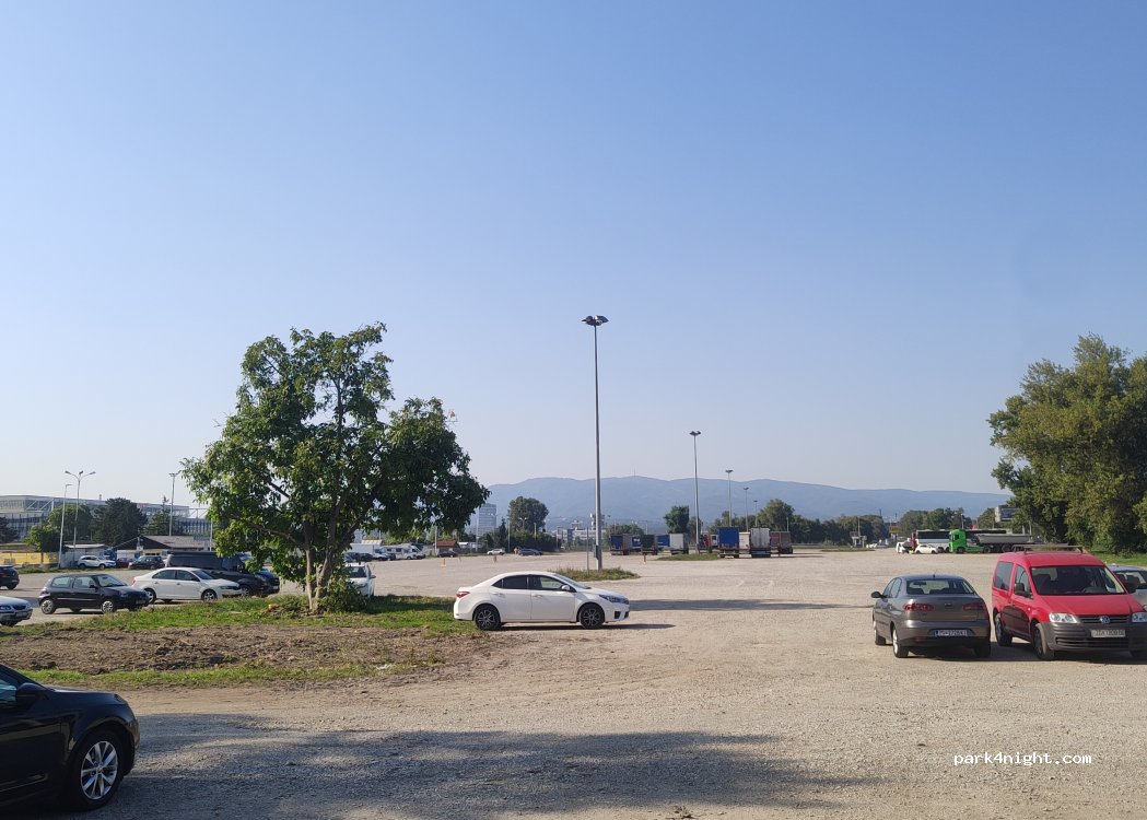 (10000) Zagreb - 10 Avenija Većeslava Holjevca — foto 4