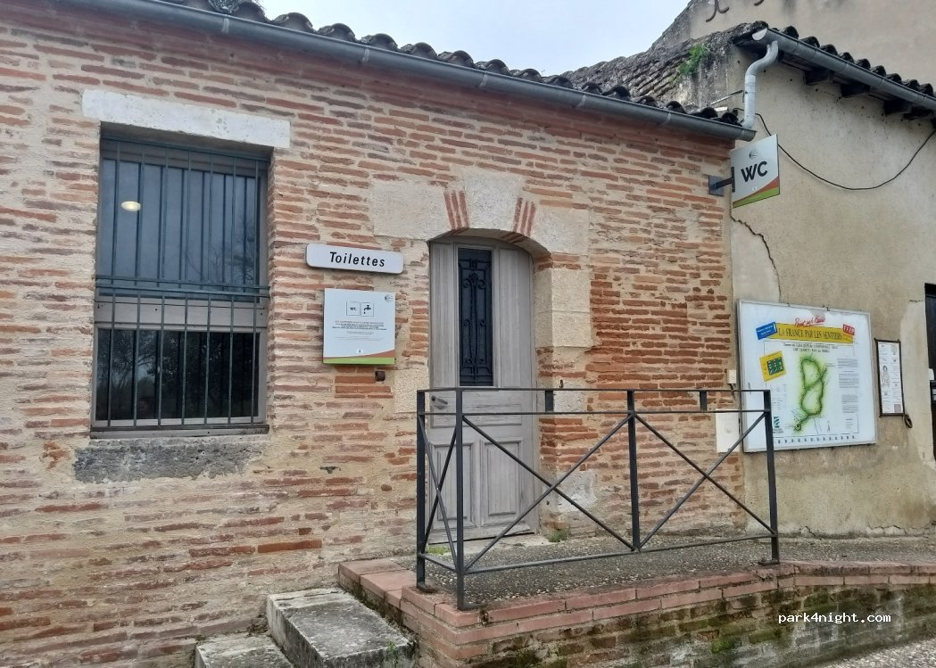 (82340) Auvillar - 18 Esplanade du Port — foto 3