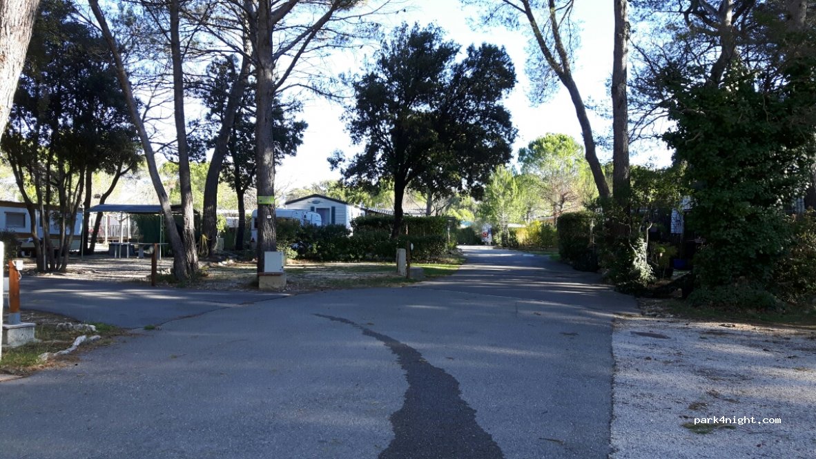 Camping Les Grands Pins — foto