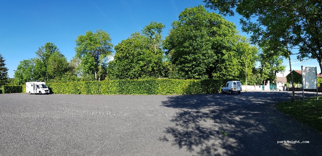 (52330) Colombey-les-Deux-Églises - 3 Rue du Général de Gaulle — foto 2