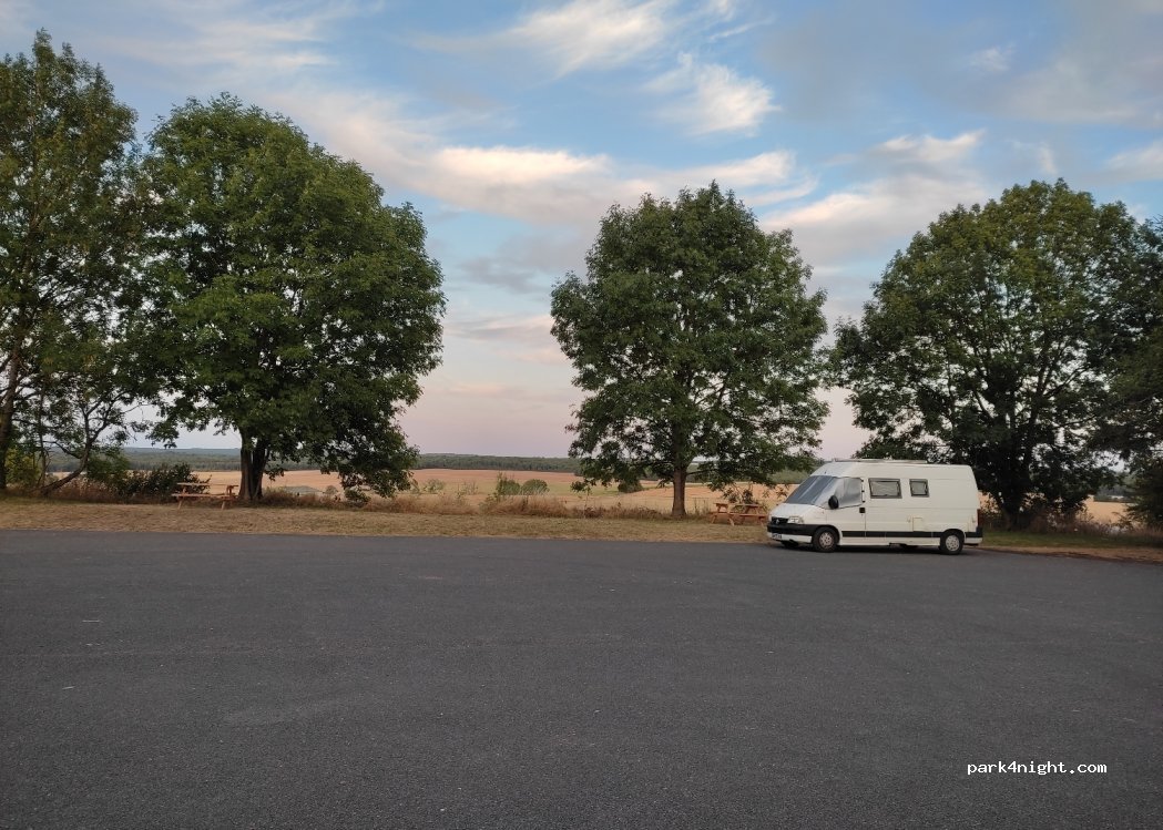 (52330) Colombey-les-Deux-Églises - 3 Rue du Général de Gaulle — foto 3