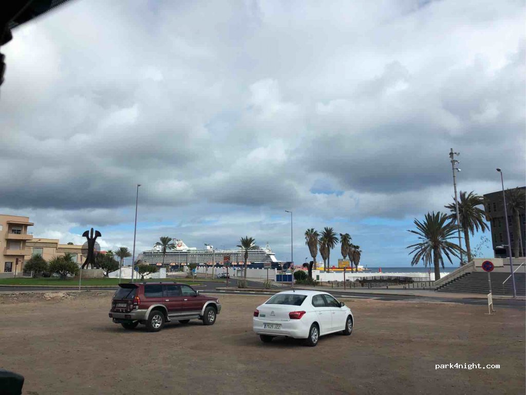 (35600) Puerto del Rosario - Paraje Carretera Playa Blanca — foto 3