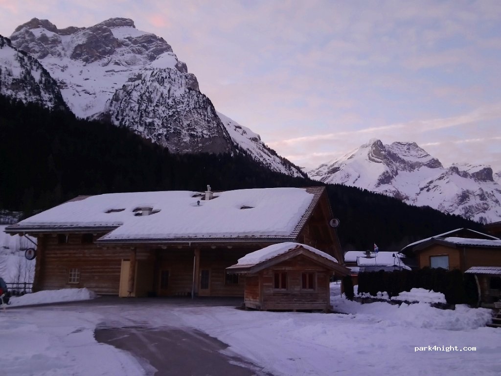 Heiti Restaurant, Hotel, Camping — foto
