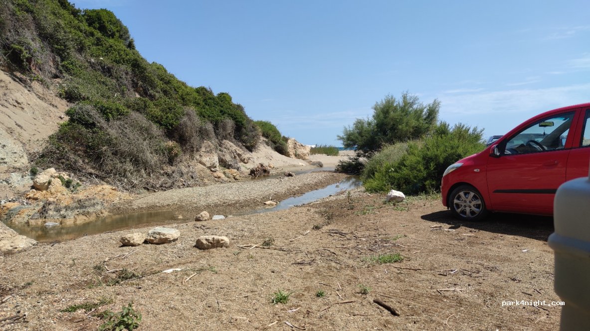 (370 06) Argalasti - Unnamed Road — foto 2