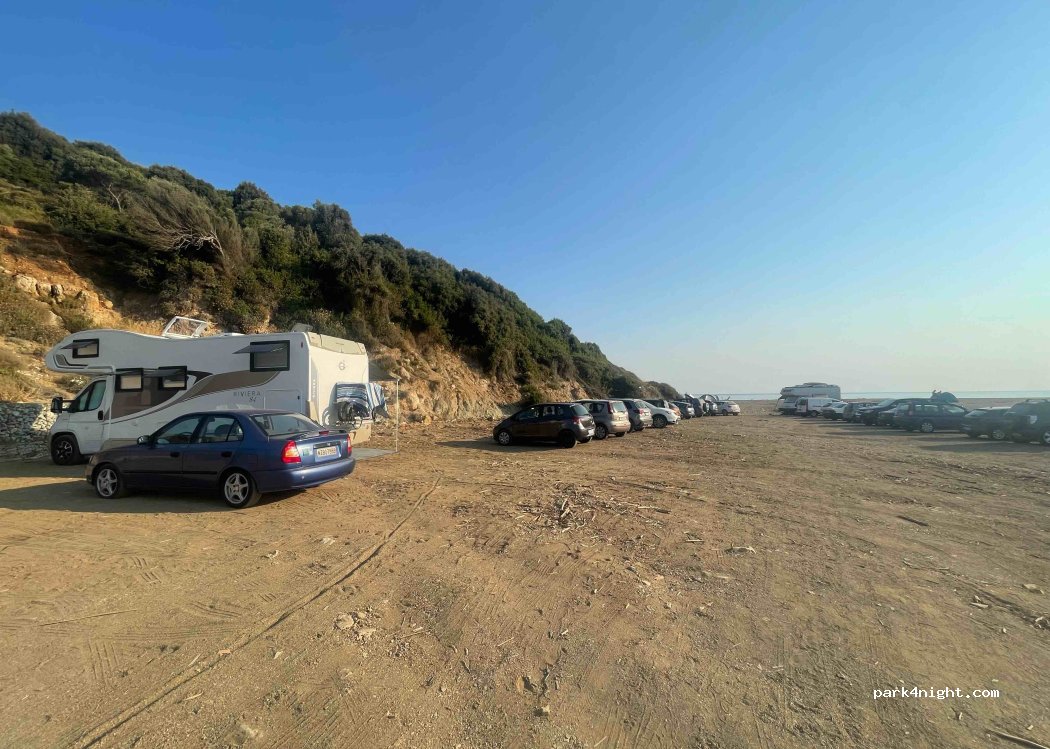 (370 06) Argalasti - Unnamed Road — foto 4