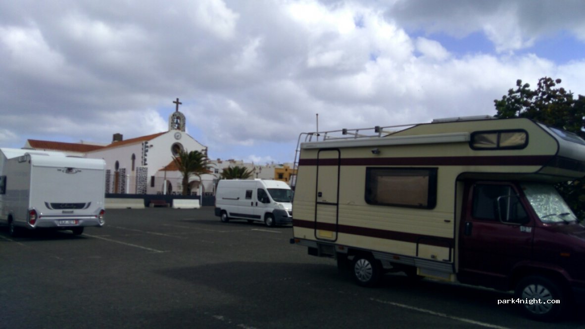 (35118) Arinaga - 98 Avenida Polizón — foto