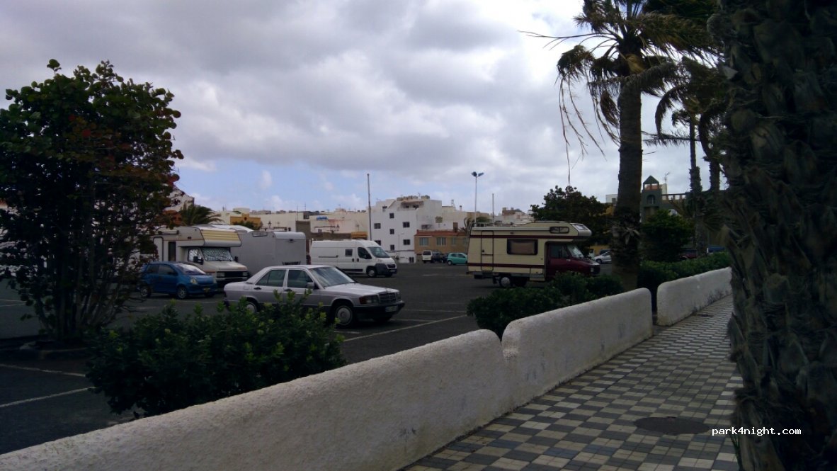 (35118) Arinaga - 98 Avenida Polizón — foto 2
