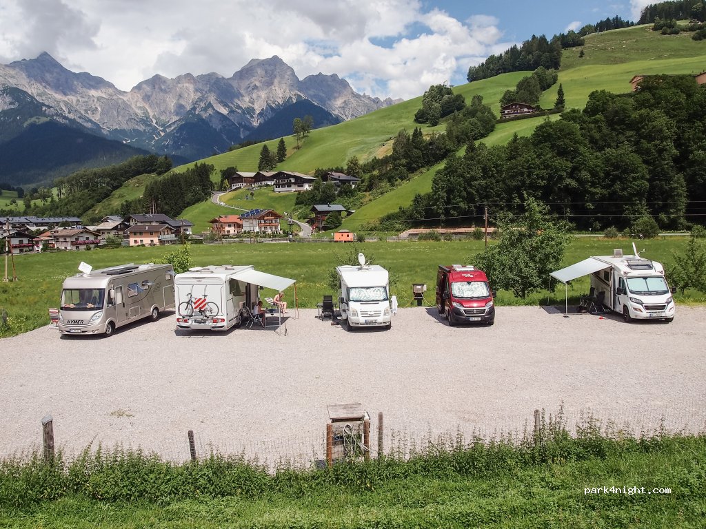 Wohnmobil- und Wohnwagenstellplatz Stegerbauer — foto