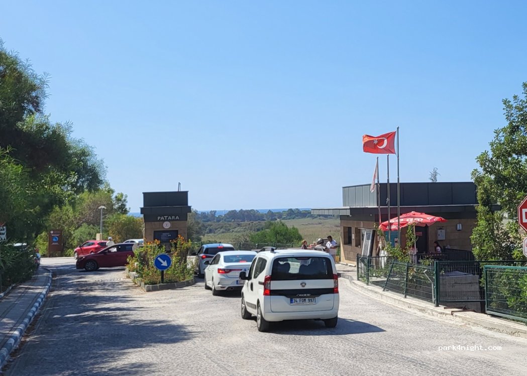 (07976) Kaş/Antalya - Adnan Menderes Caddesi — foto 2