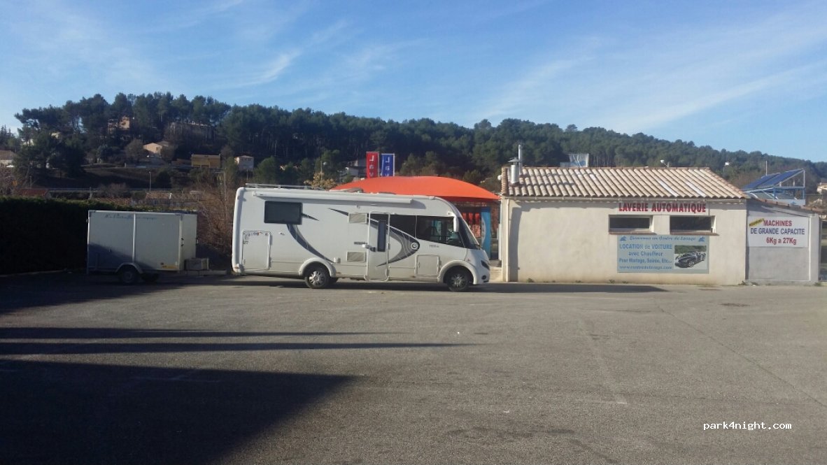 (13720) La Bouilladisse - Chemin de Trets — foto