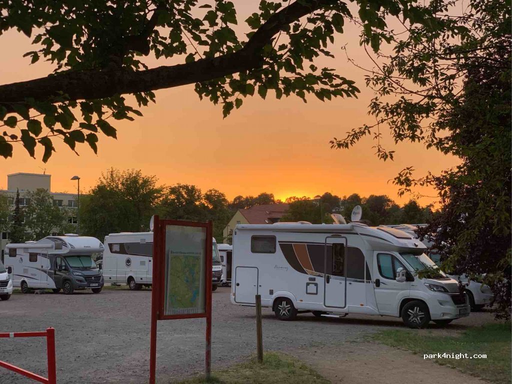 Wohnmobilkurzreiseplatz Werder — foto