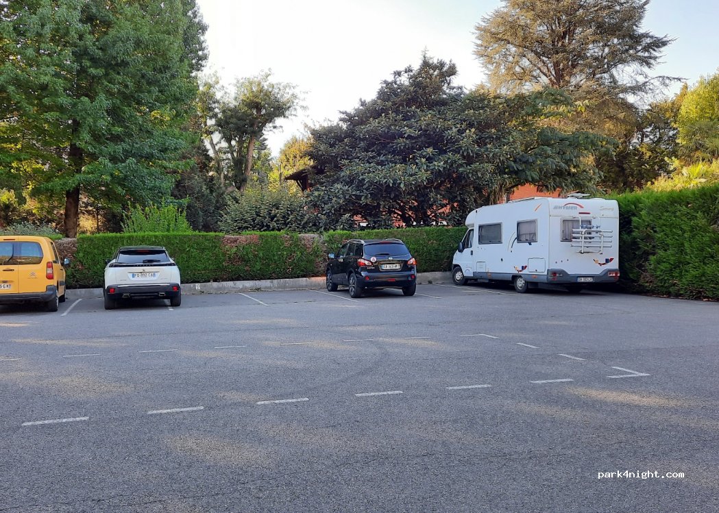 (65100) Lourdes - 59 Avenue Francis Lagardère — foto 2