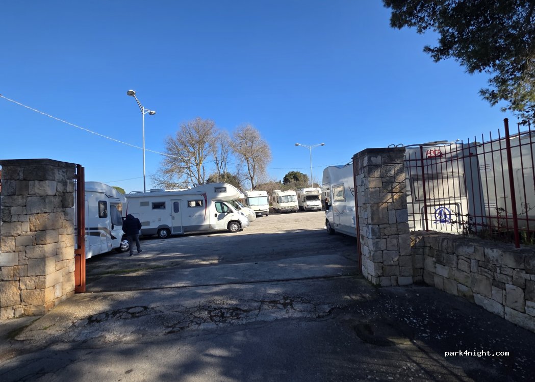 (70017) Putignano - 90 Via Turi — foto 4