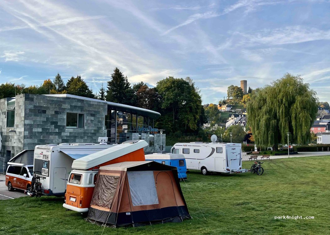 Wohnmobilstellplatz an der Ardesia-Therme — foto 2
