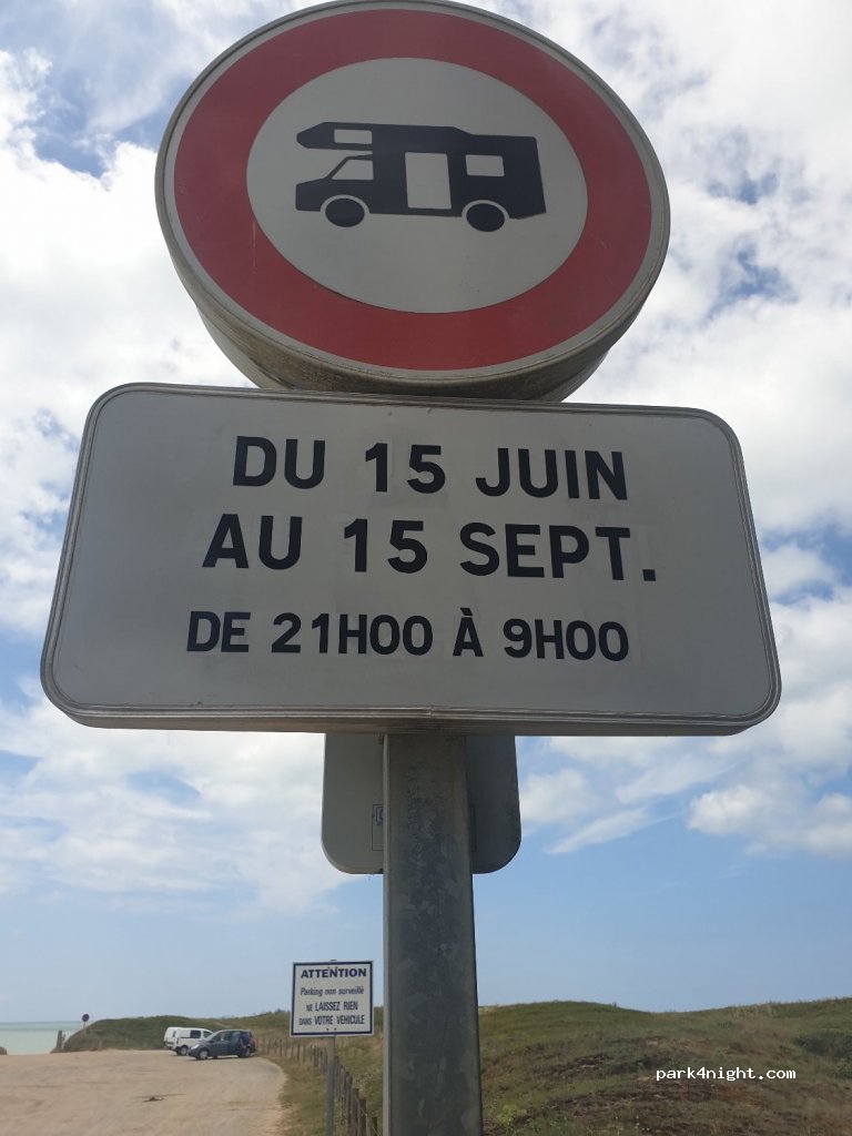 (85160) Saint-Jean-de-Monts - Place de la Daviere — foto 2