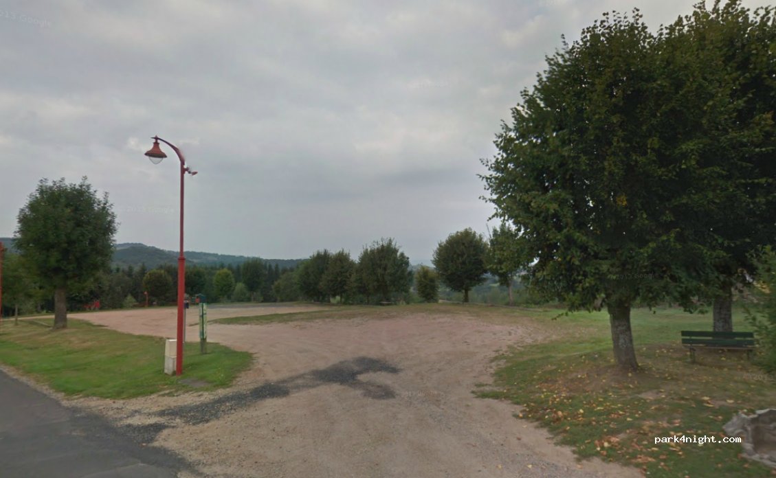(63160) Mauzun - Route de la Mairie — foto