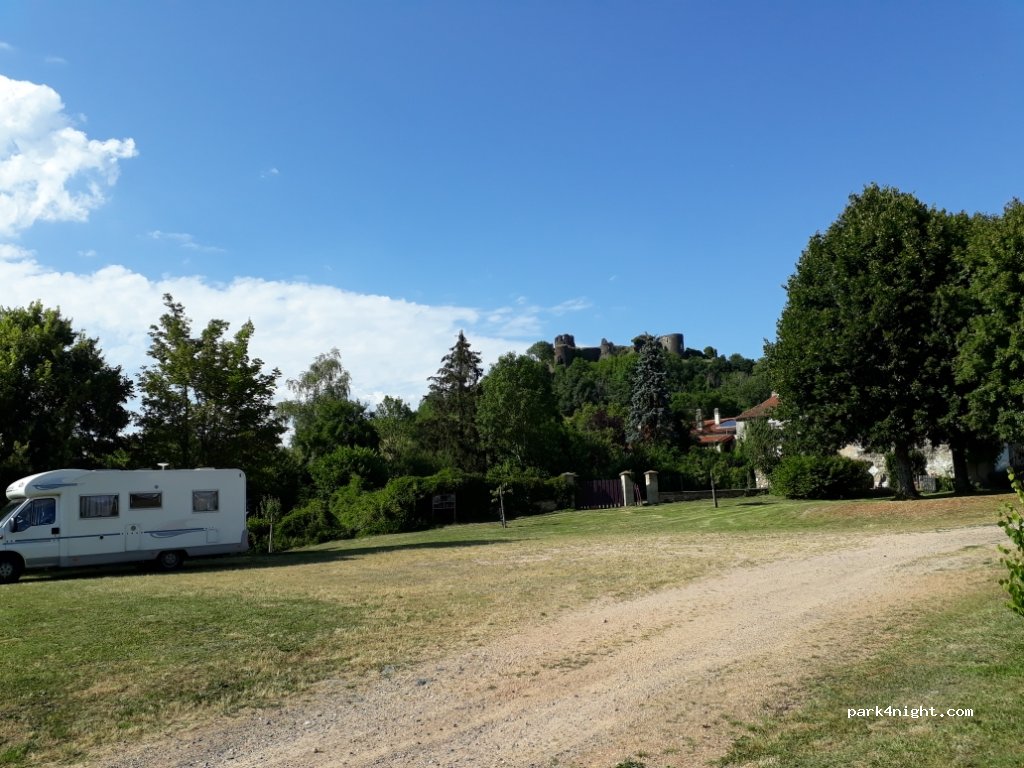 (63160) Mauzun - Route de la Mairie — foto 2