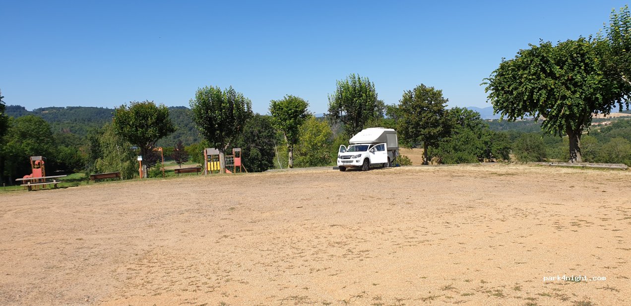 (63160) Mauzun - Route de la Mairie — foto 3